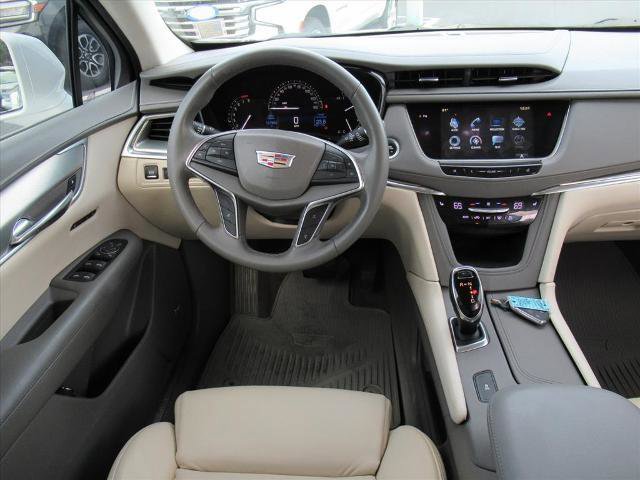 Used 2017 Cadillac XT5 Luxury w/ LPO, Wheel Lock Package image 13