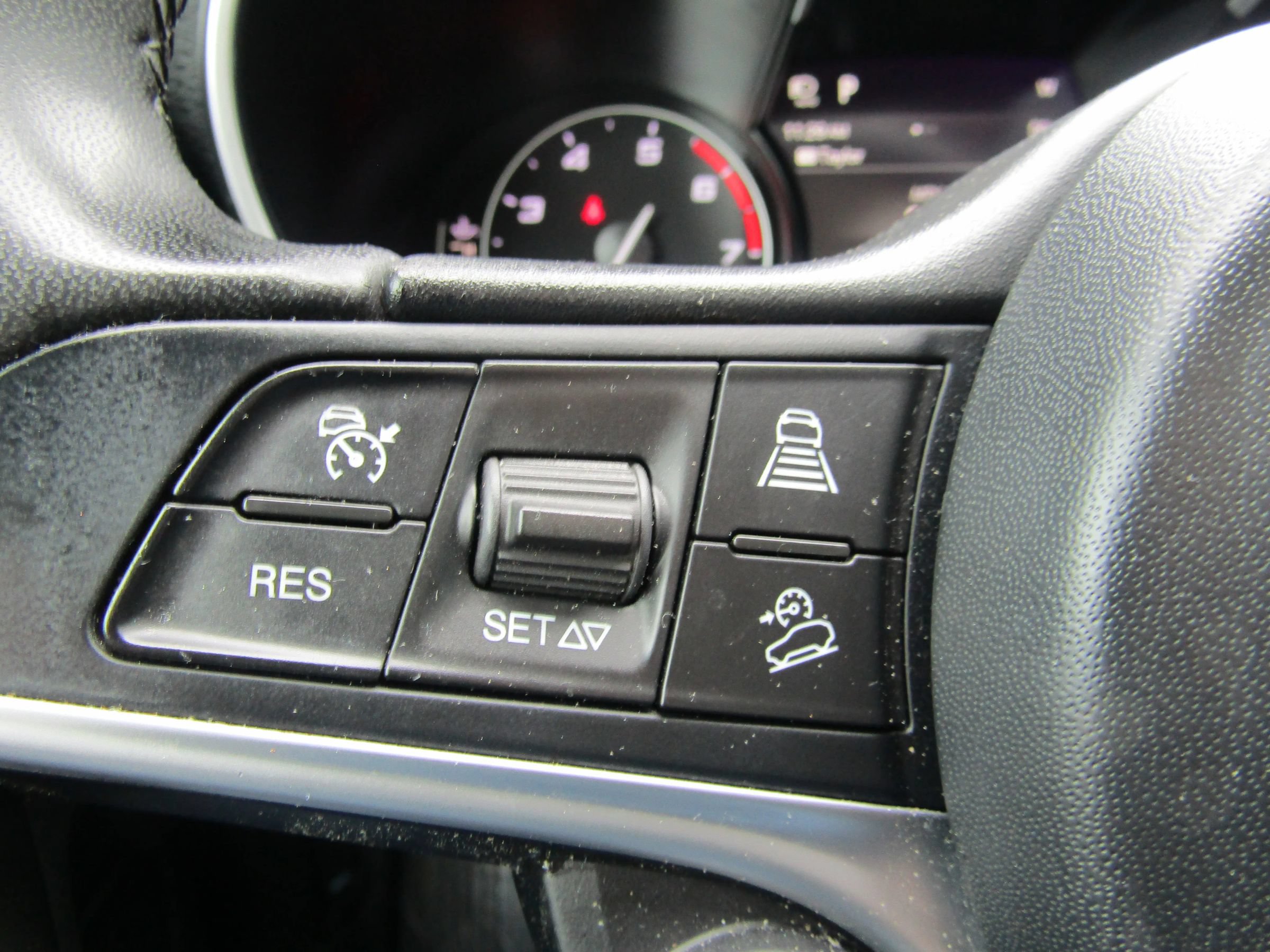Used 2018 Alfa Romeo Stelvio Ti AWD/4WD image 37