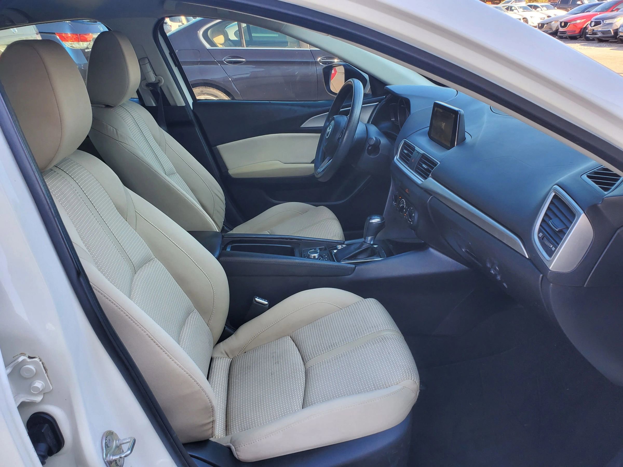 Used 2017 MAZDA MAZDA3 Sport w/ Preferred Equipment Package image 20