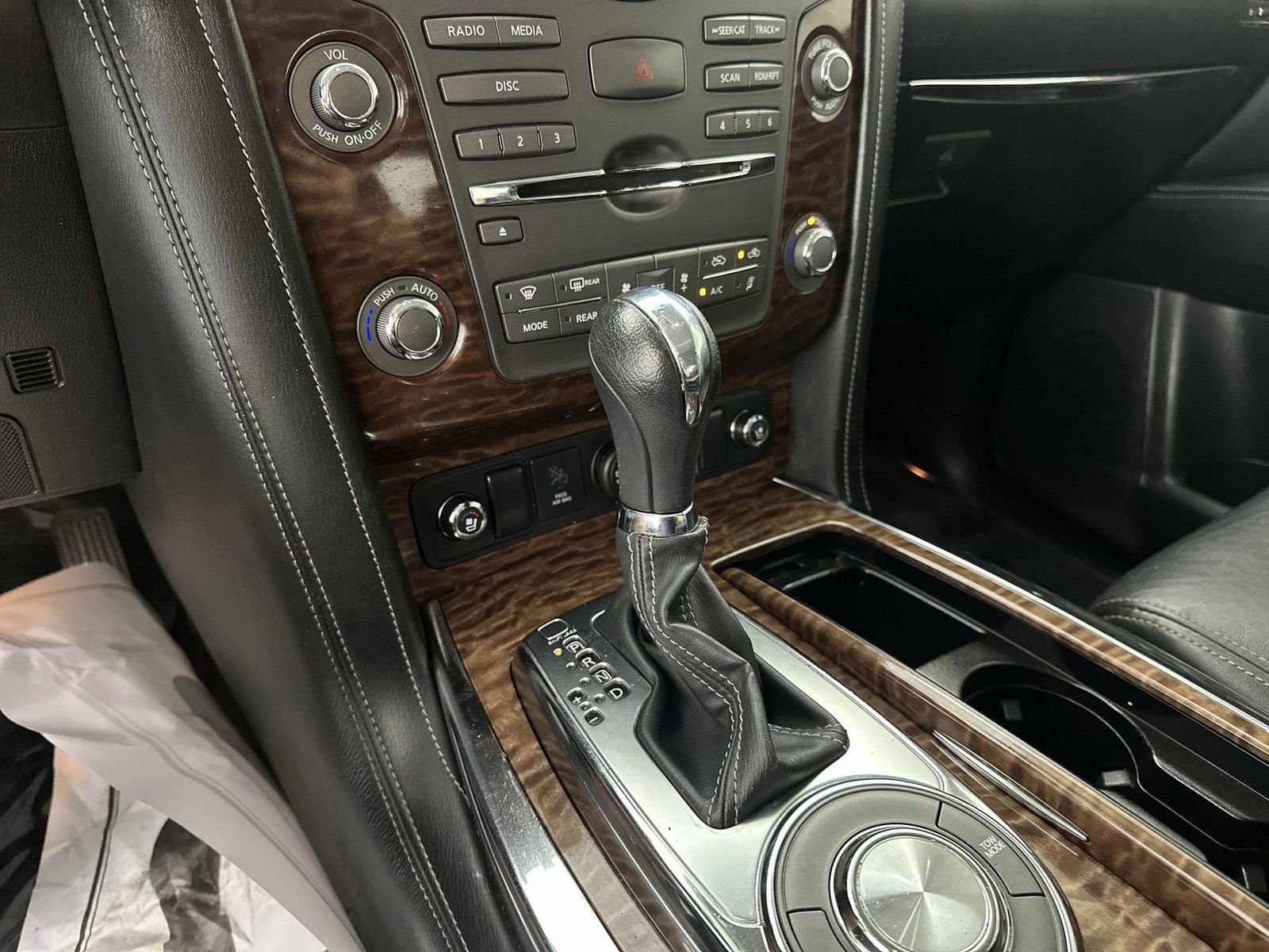 Used 2020 Nissan Armada Platinum w/ Captain's Chairs Package image 20