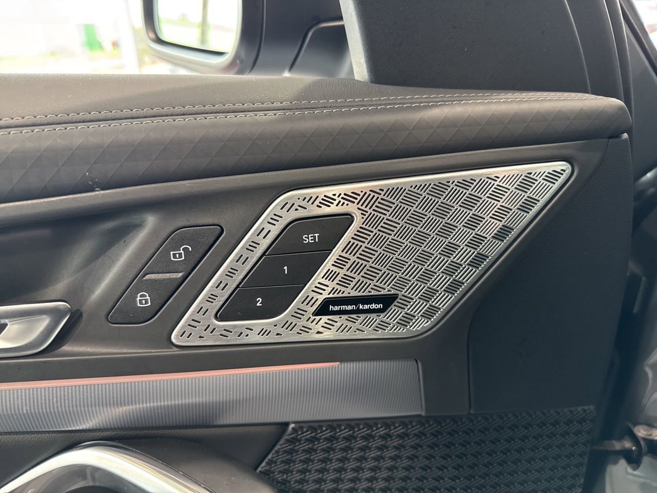 Used 2025 BMW X2 xDrive28i w/ Technology Package image 38