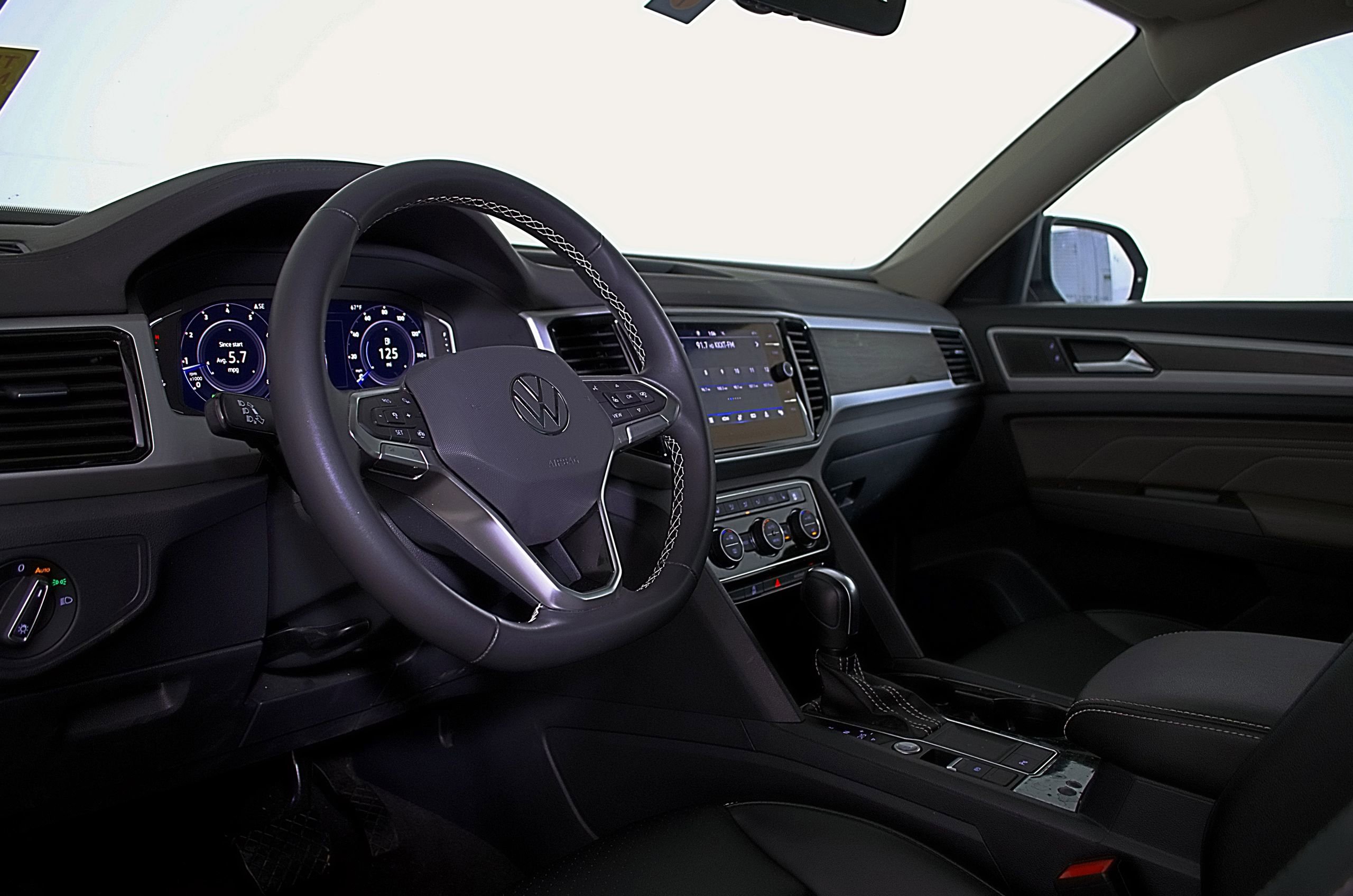 Used 2022 Volkswagen Atlas SE image 22
