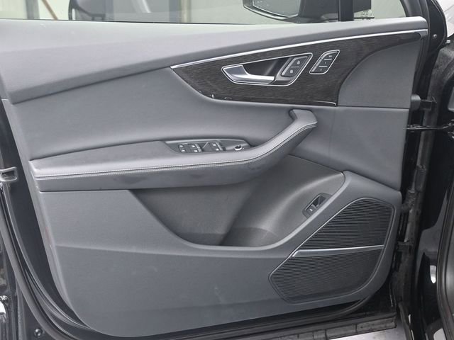 Used 2025 Audi Q7 3.0T Premium Plus image 9