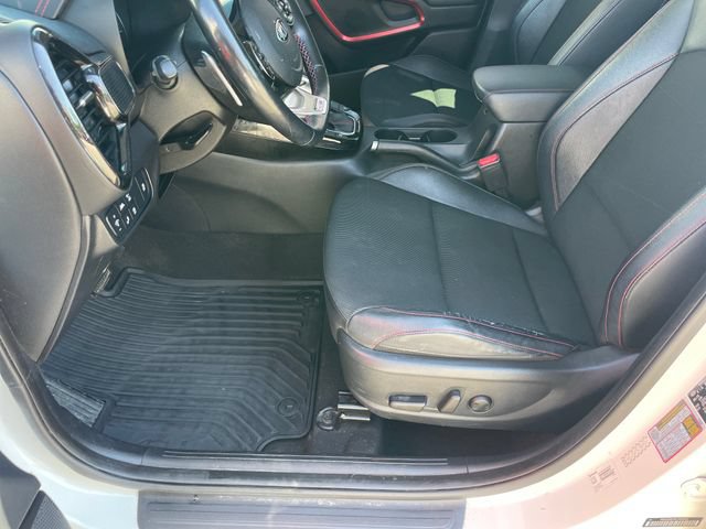 Used 2020 Kia Soul GT-Line Turbo FWD image 9