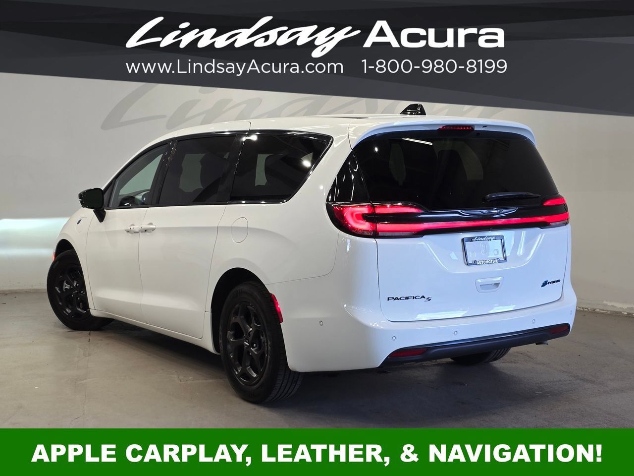 Used 2024 Chrysler Pacifica Limited FWD image 4
