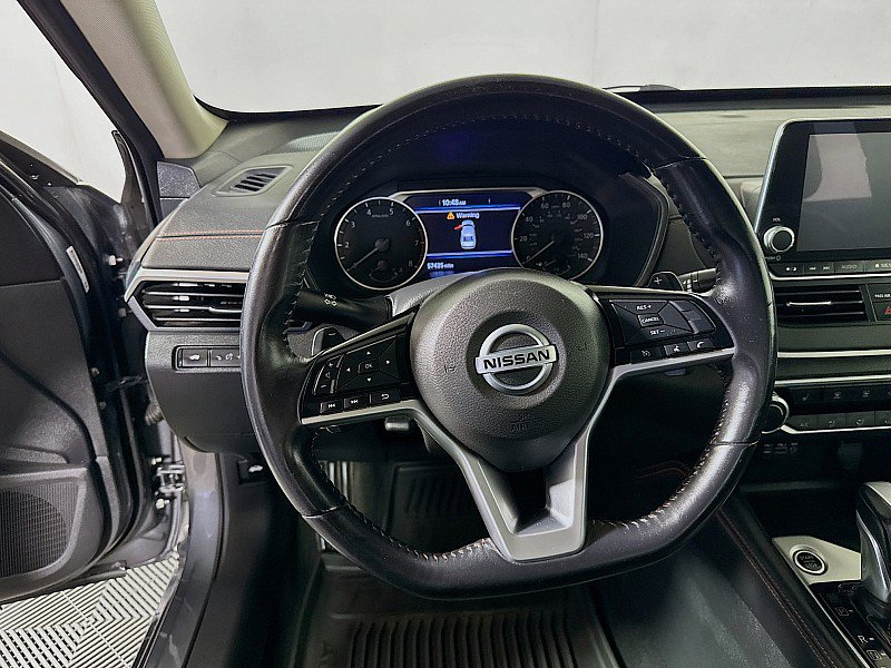 Used 2019 Nissan Altima 2.5 SR w/ SR Premium Package AWD/4WD image 12