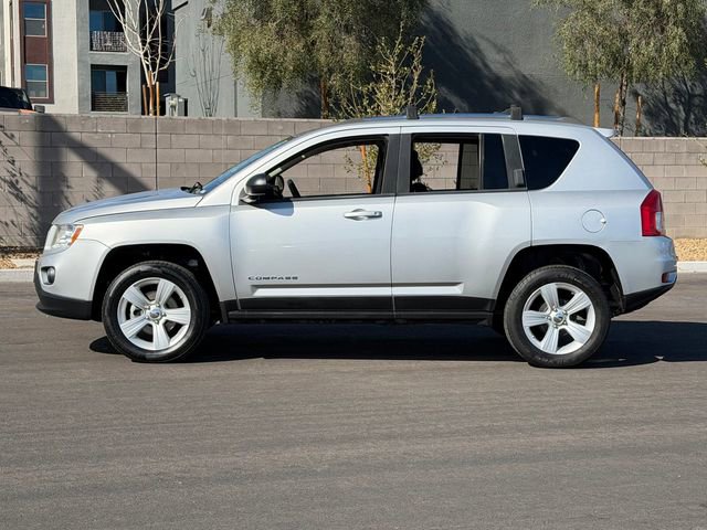 Used 2012 Jeep Compass Sport image 2