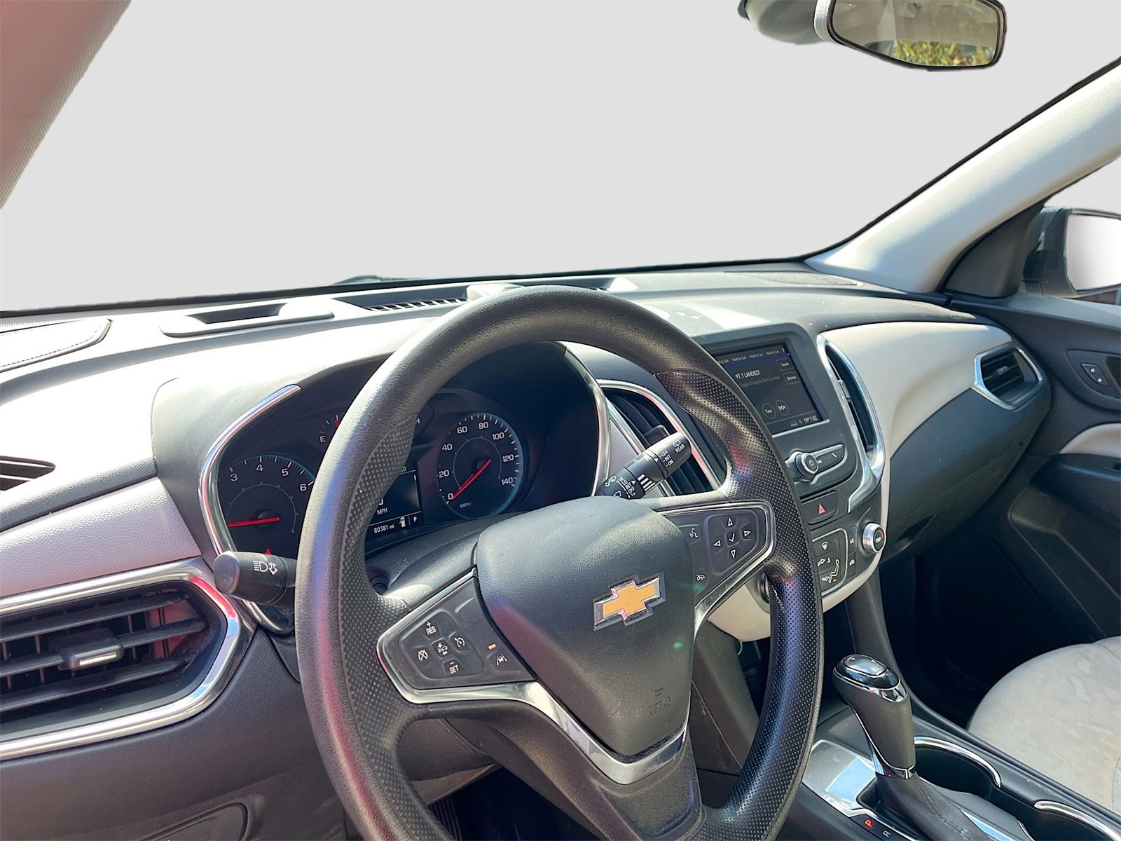 Used 2021 Chevrolet Equinox LS w/ LS Convenience Package image 9