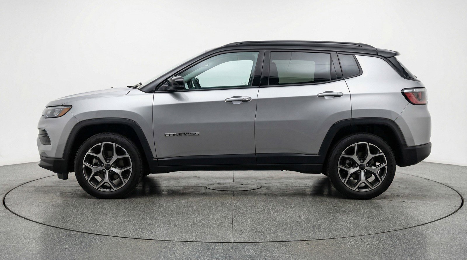 Used 2025 Jeep Compass Limited image 5