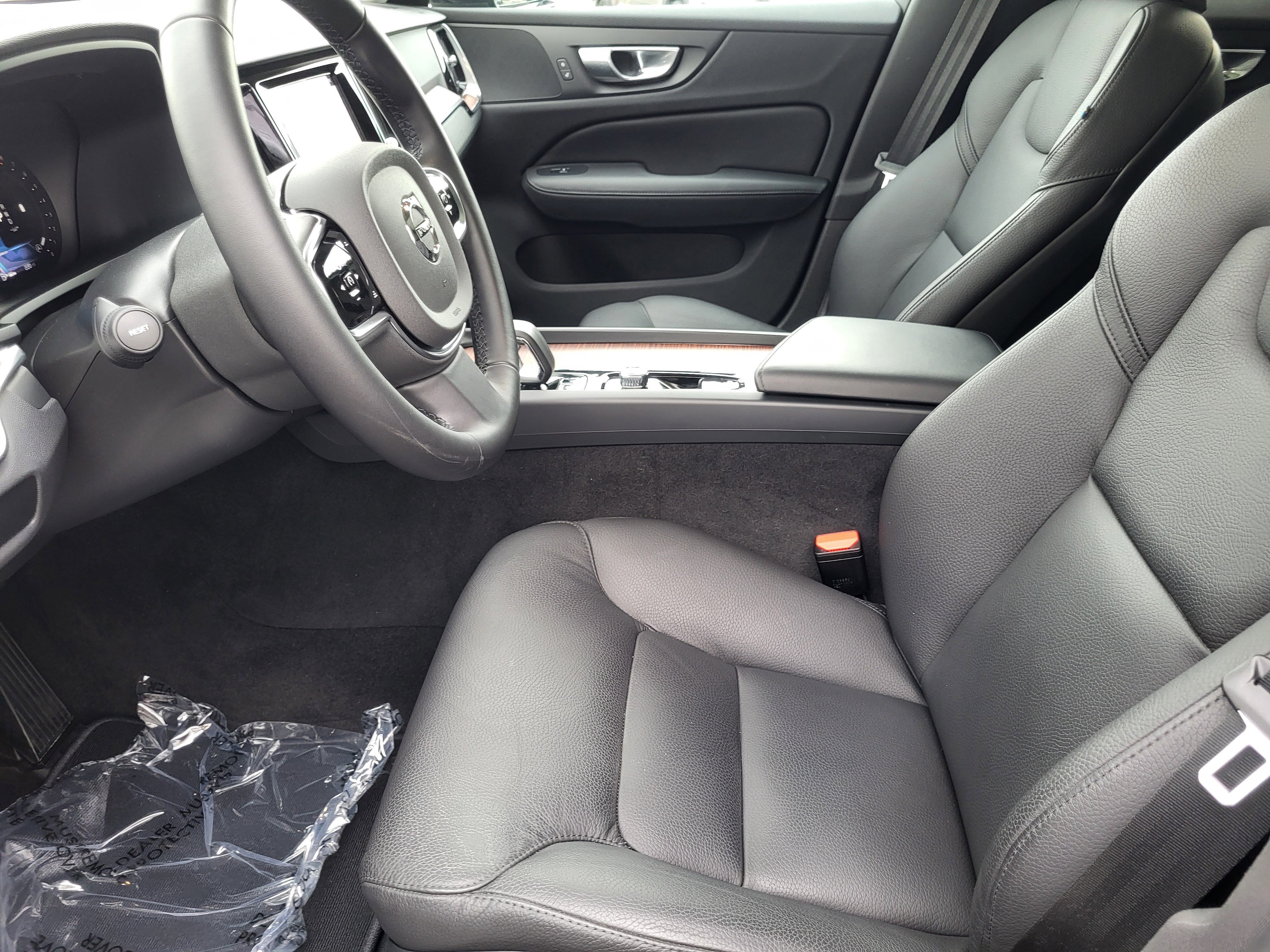 Certified 2024 Volvo V60 B5 Cross Country Plus AWD/4WD image 10