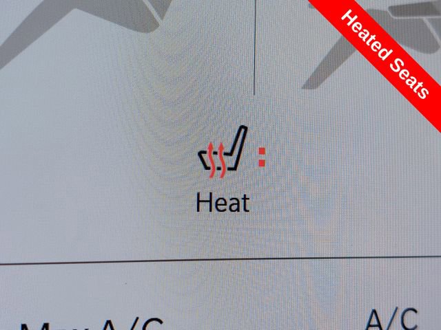 Used 2023 Chrysler Pacifica Touring-L image 13