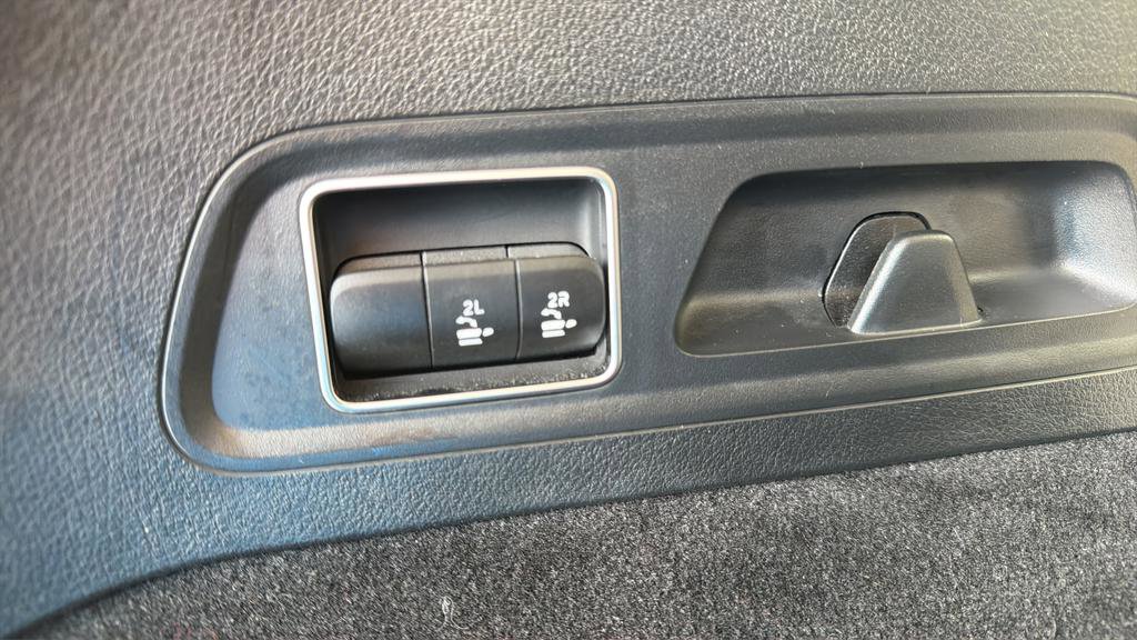 Used 2024 Mercedes-Benz GLS 450 4MATIC image 19