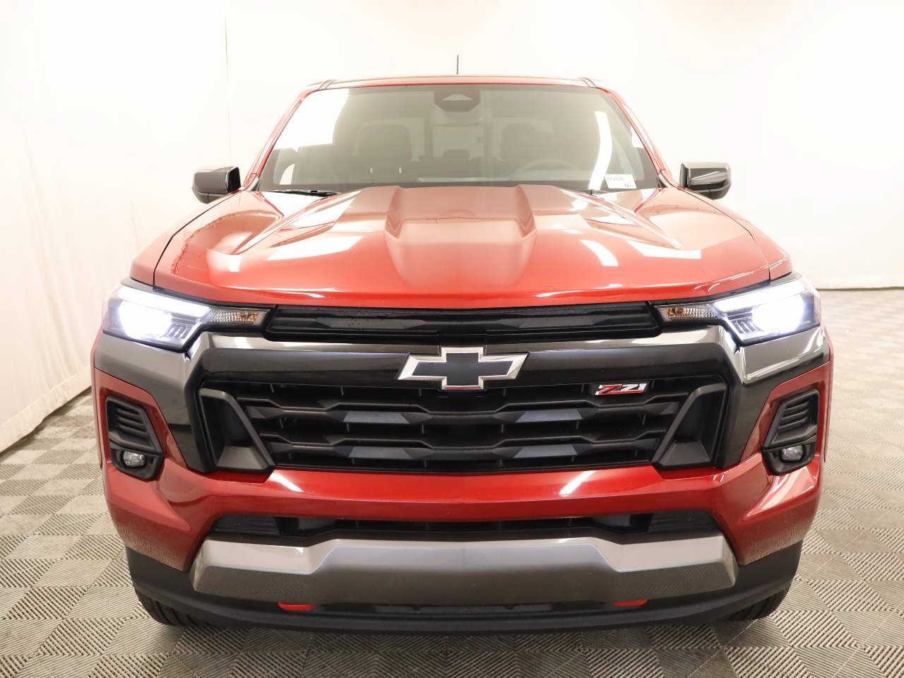 Used 2023 Chevrolet Colorado Z71 w/ Z71 Convenience Package 2 AWD/4WD image 4