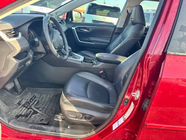 Used 2020 Toyota RAV4 XLE Premium AWD/4WD image 10