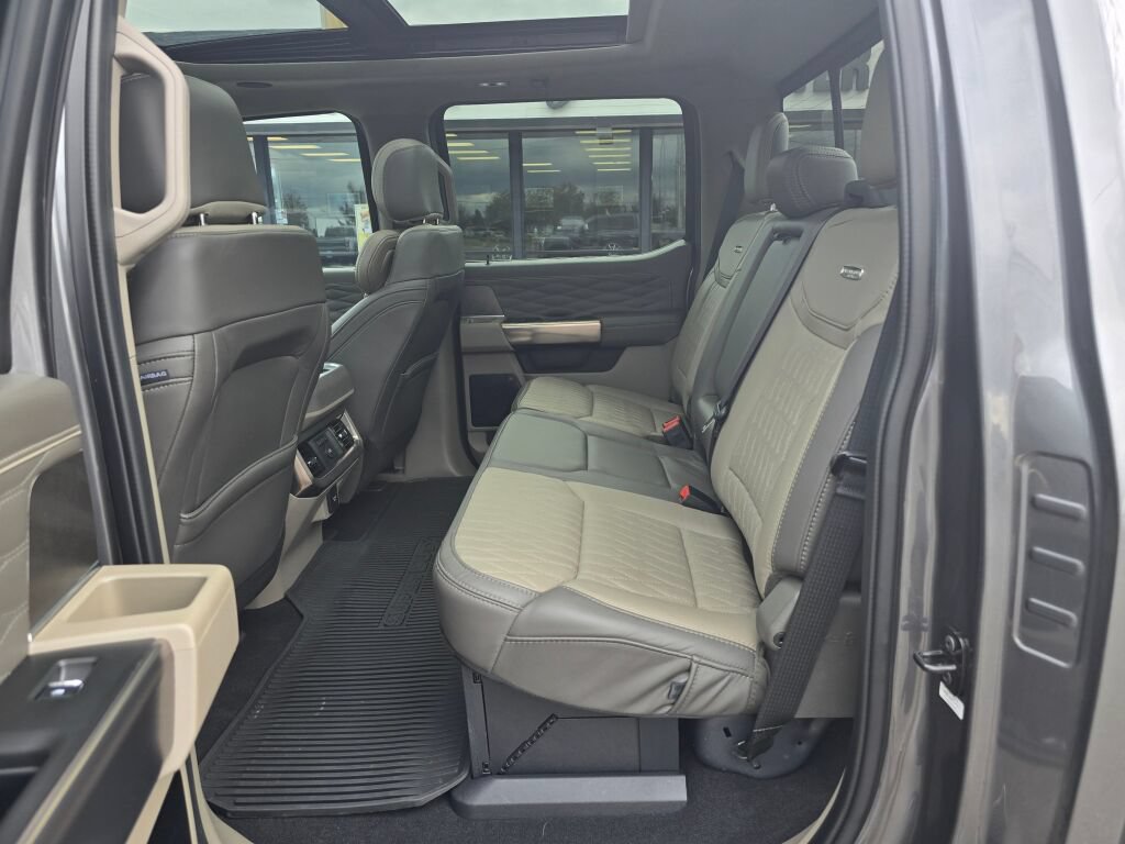 Certified 2025 Ford F350 Platinum w/ Platinum Plus Package AWD/4WD image 17