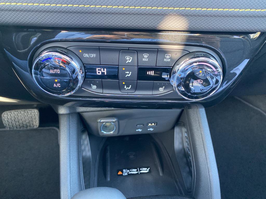 Used 2024 Chevrolet TrailBlazer ACTIV w/ Convenience Package image 32