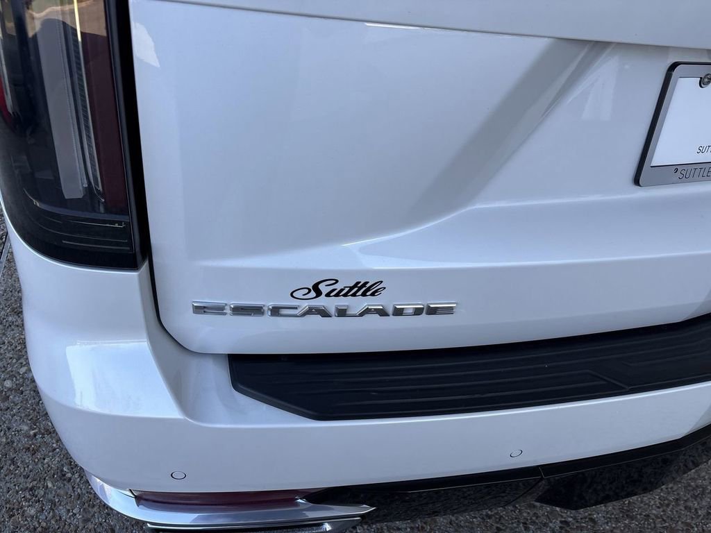 Certified 2022 Cadillac Escalade Premium Luxury image 33