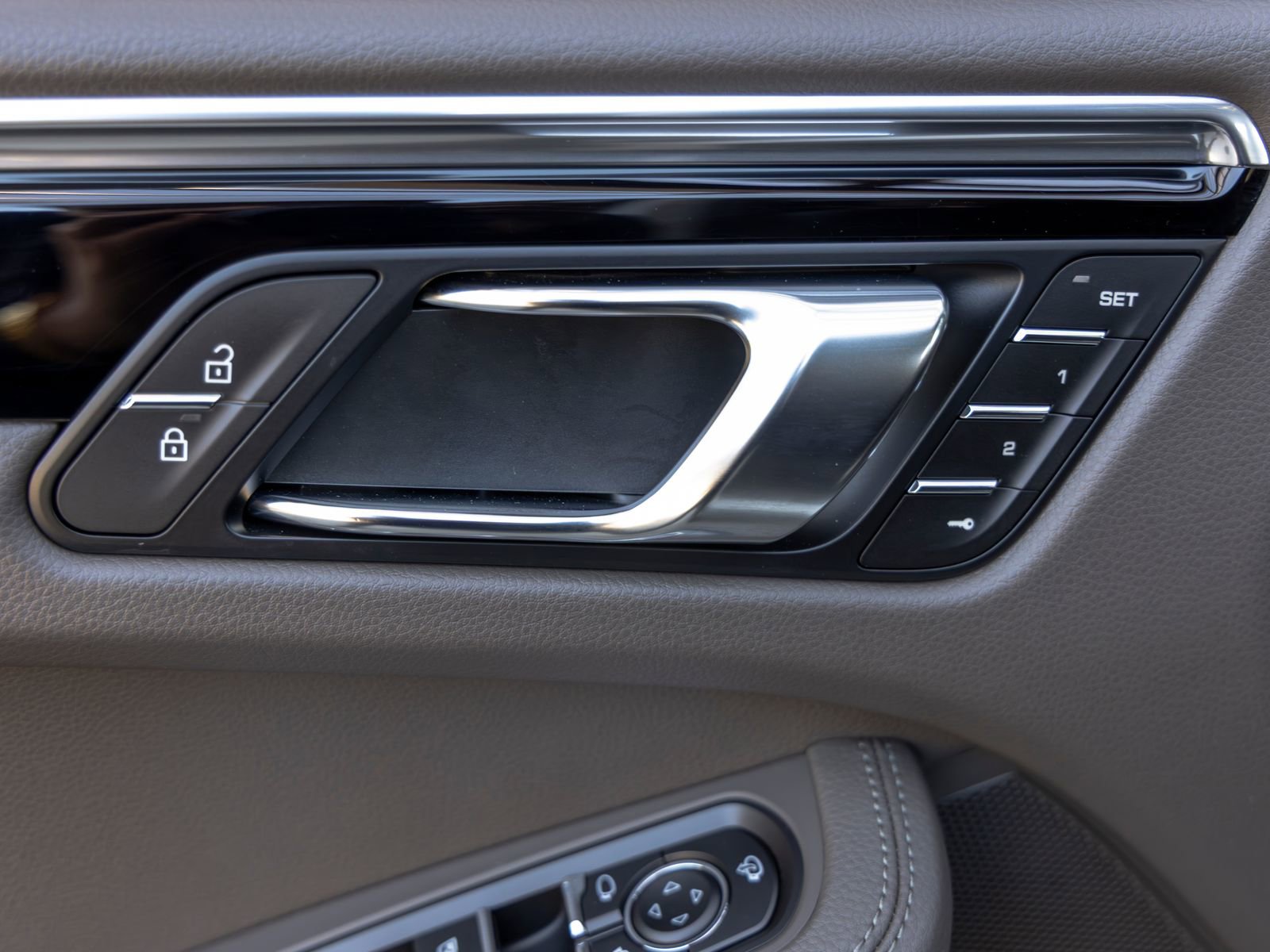 Certified 2026 Porsche Macan image 22