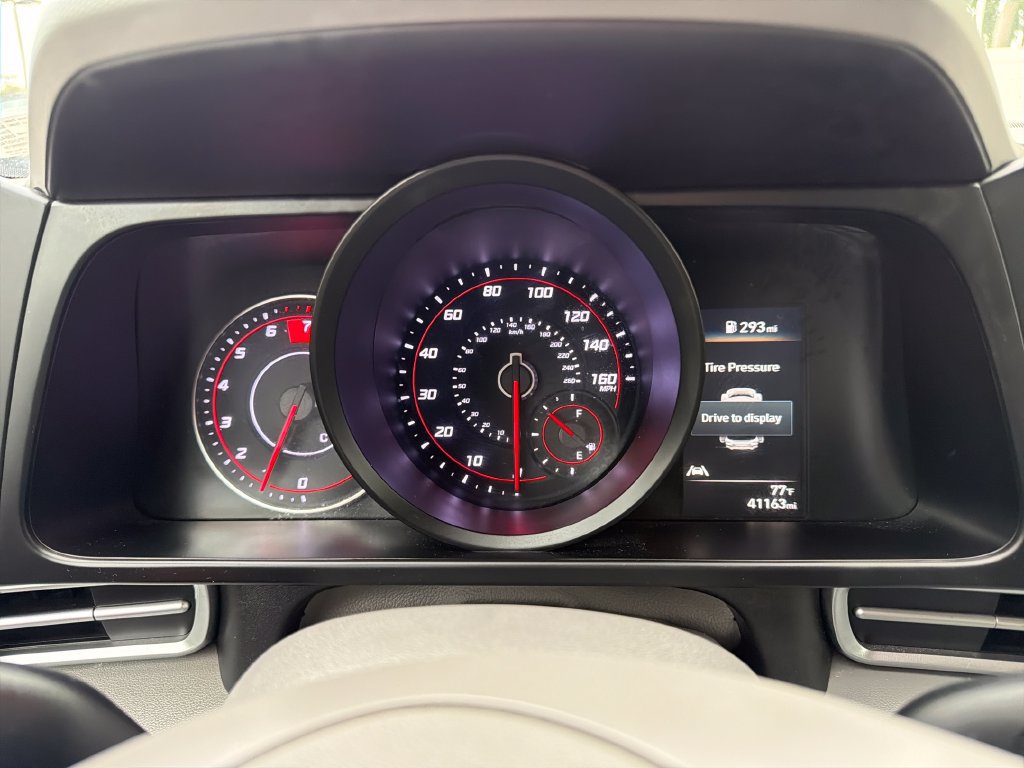 Used 2023 Hyundai Elantra SEL FWD image 17
