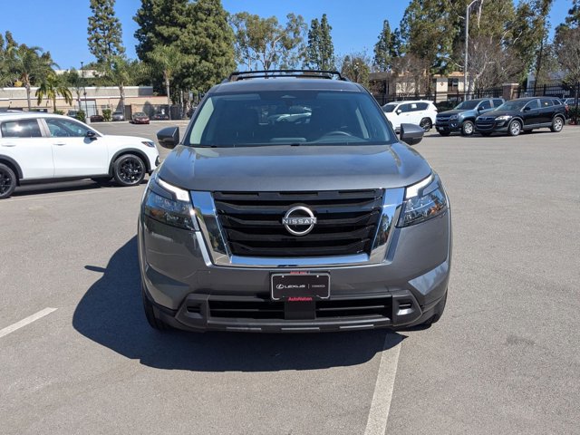 Used 2024 Nissan Pathfinder SV video 2