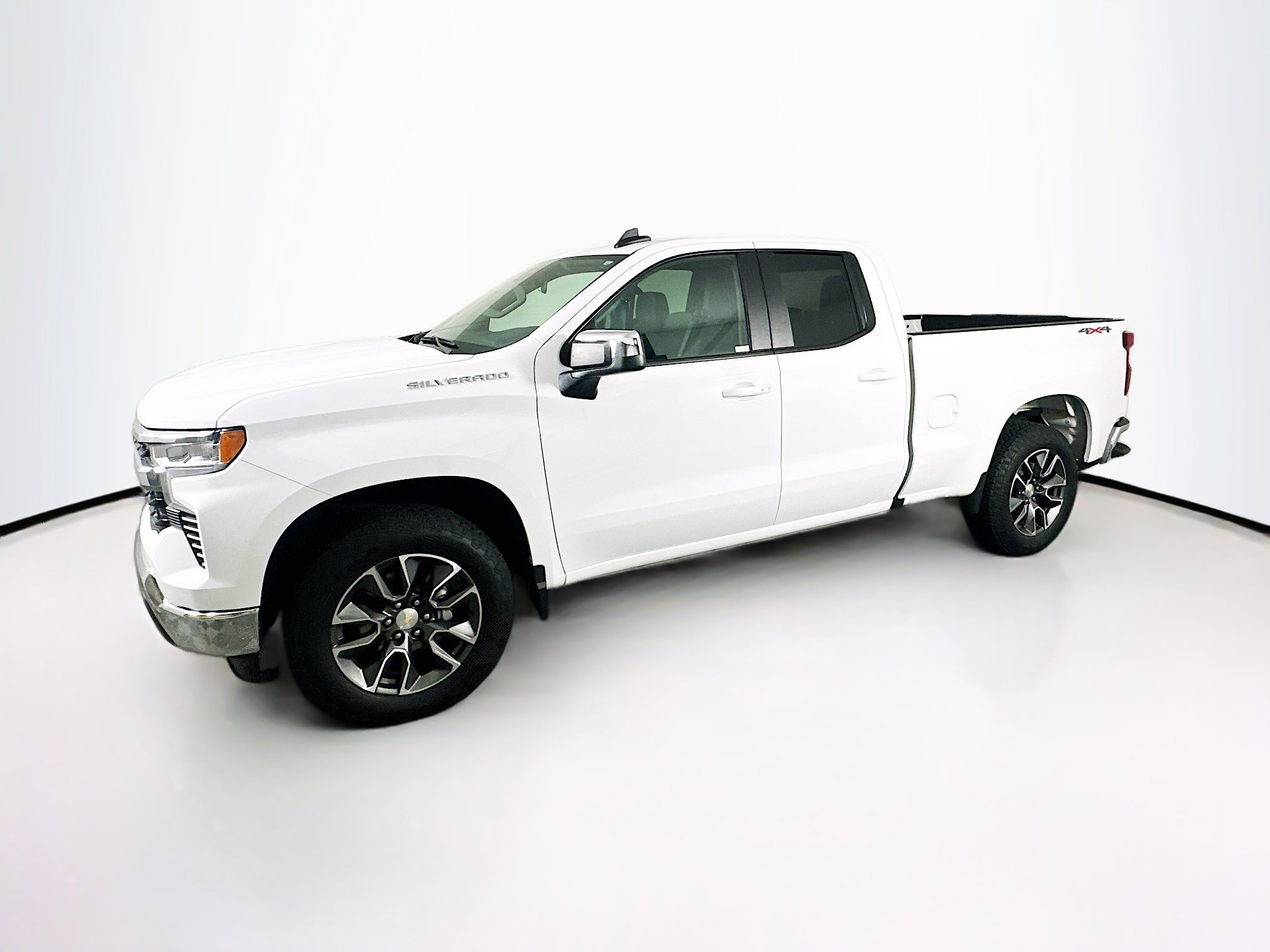 Used 2023 Chevrolet Silverado 1500 LT image 4