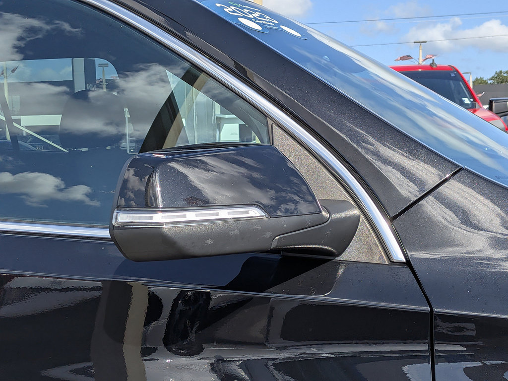Certified 2023 Chevrolet Traverse LT FWD image 11