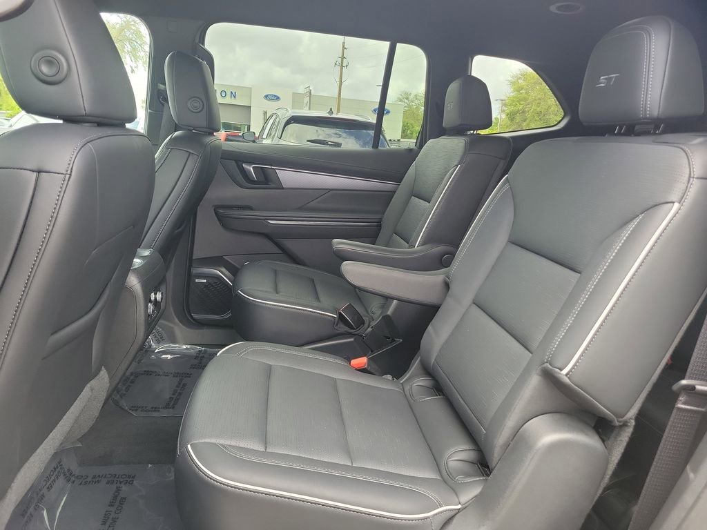 Used 2025 Buick Enclave Sport Touring FWD image 13