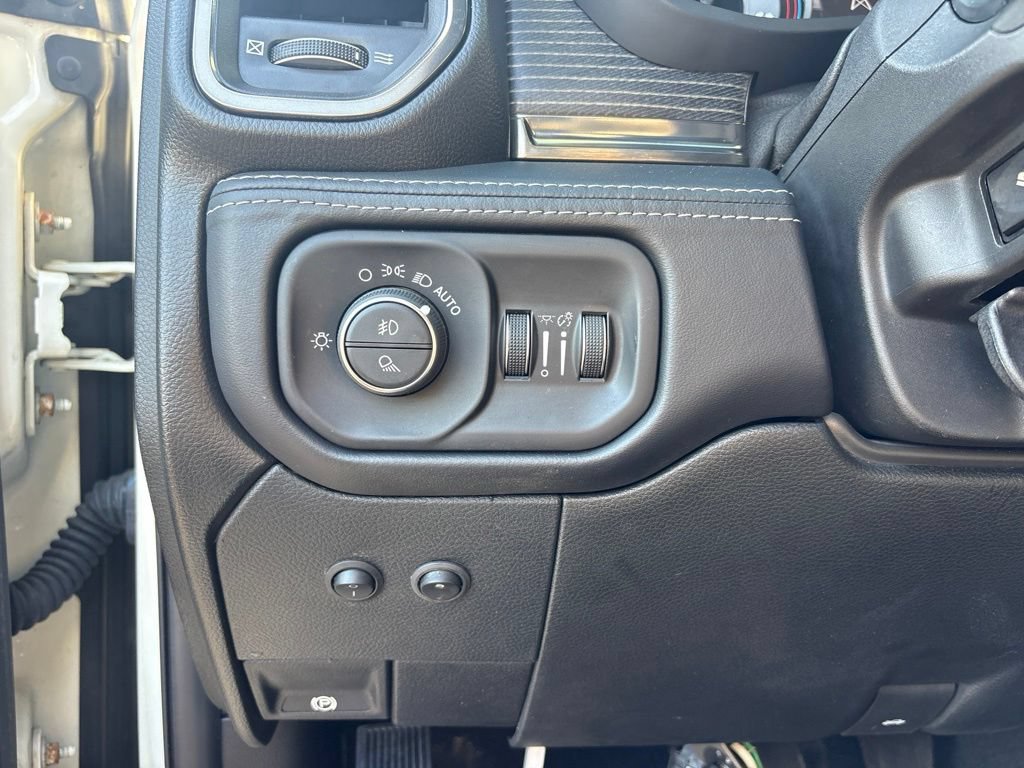 Used 2019 RAM 2500 Limited AWD/4WD image 12