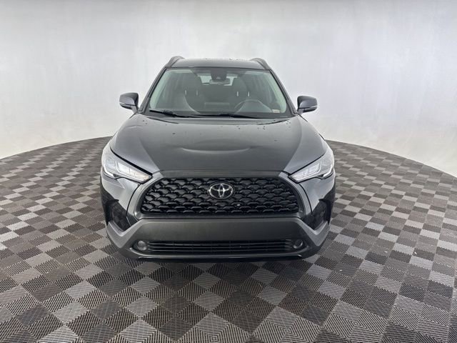 Used 2022 Toyota Corolla Cross LE FWD image 2