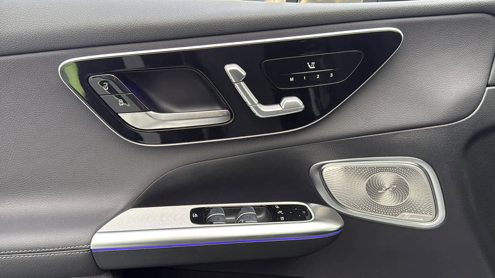 New 2026 Mercedes-Benz GLC 300 4MATIC image 17