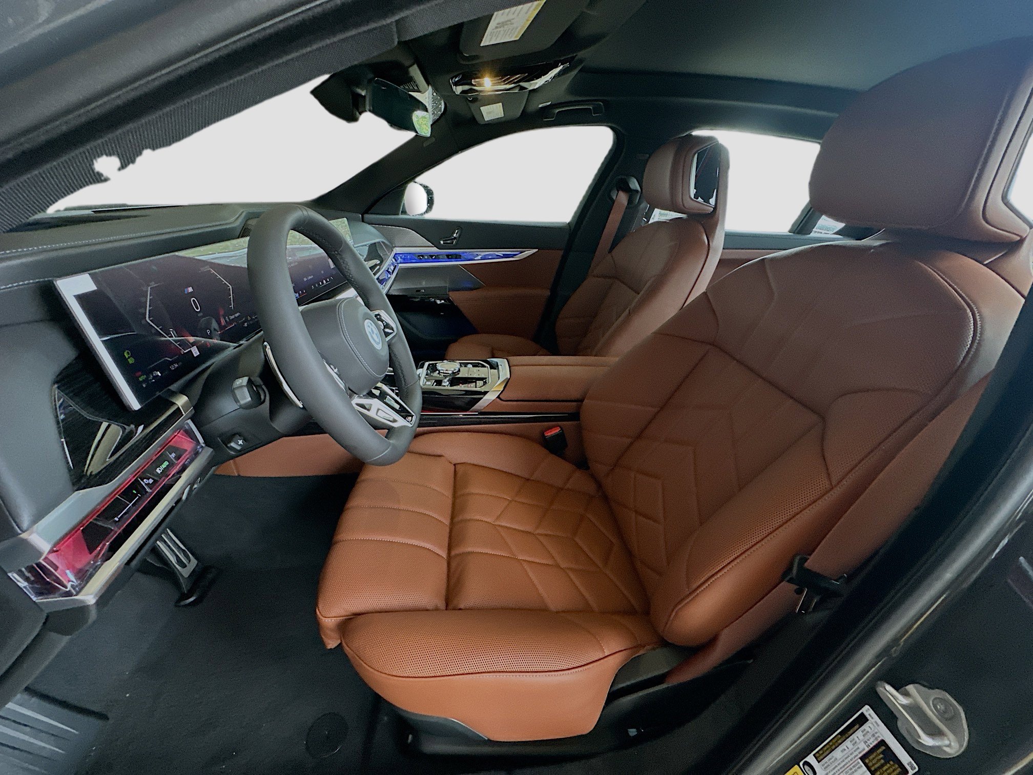 New 2026 BMW 750e xDrive w/ Premium Package image 16