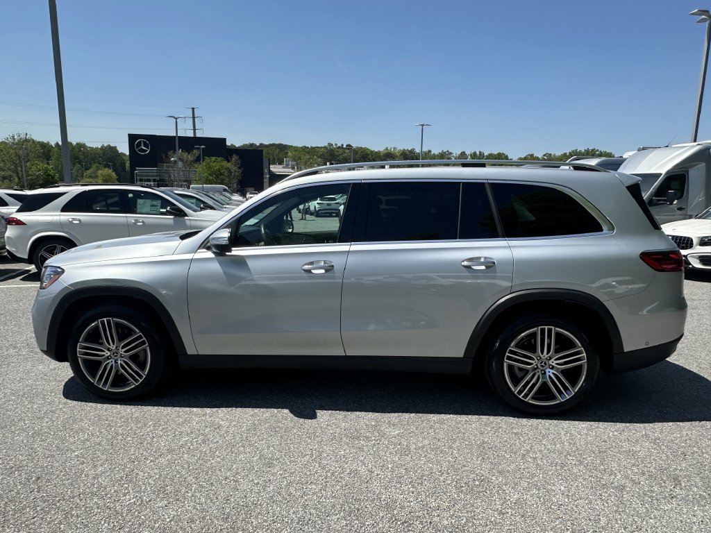 Used 2025 Mercedes-Benz GLS 450 4MATIC image 5