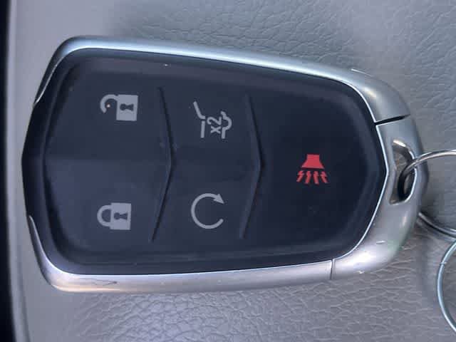Used 2023 Cadillac XT4 Luxury w/ Cold Weather Package FWD image 21
