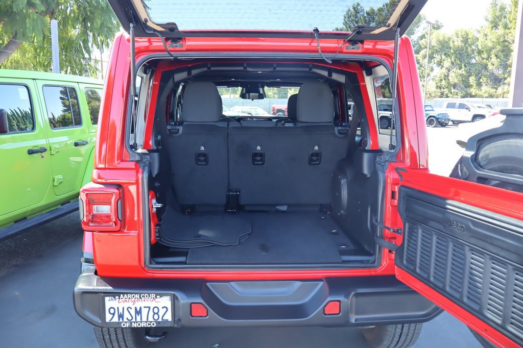 Certified 2026 Jeep Wrangler Unlimited Sahara AWD/4WD image 37