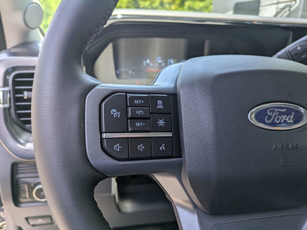New 2025 Ford F250 Lariat w/ Lariat Ultimate Package image 28