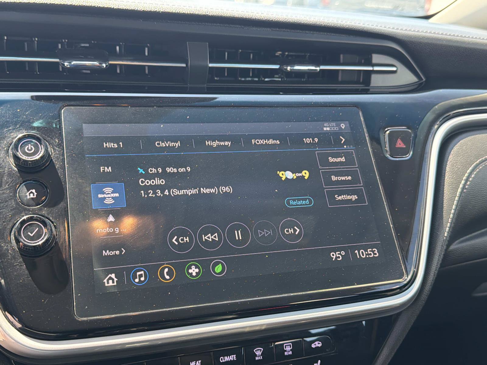 Used 2022 Chevrolet Bolt LT FWD image 20