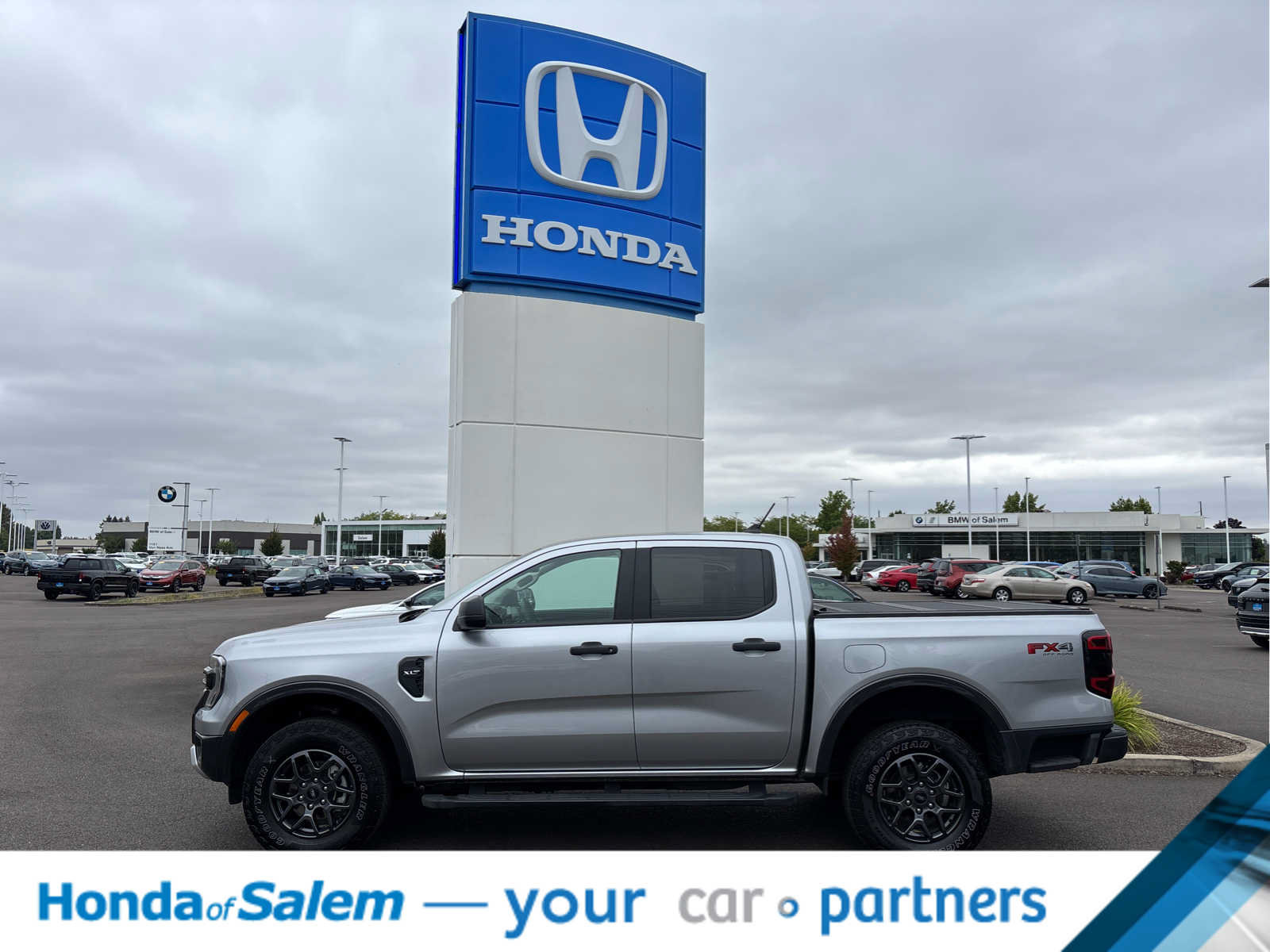 Used 2024 Ford Ranger XLT w/ FX4 Off-Road Package AWD/4WD image 3