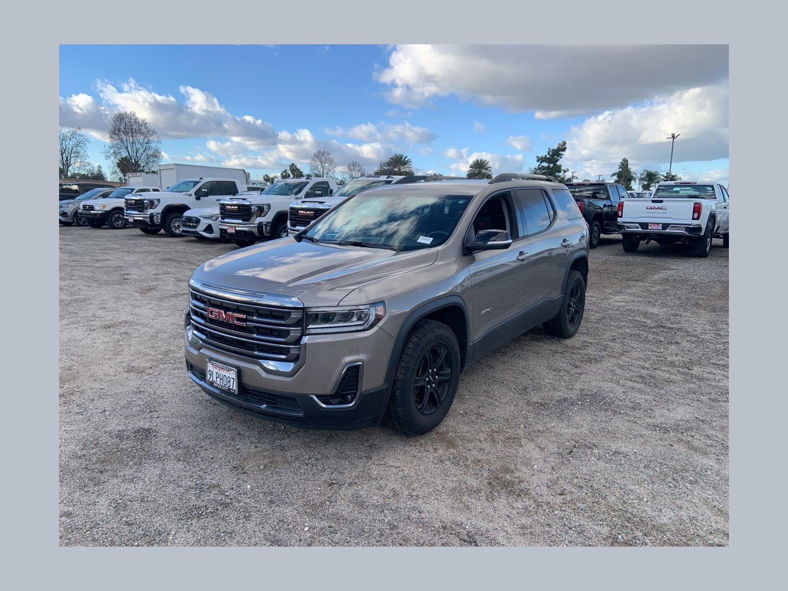 Used 2023 GMC Acadia AT4 w/ Preferred Package