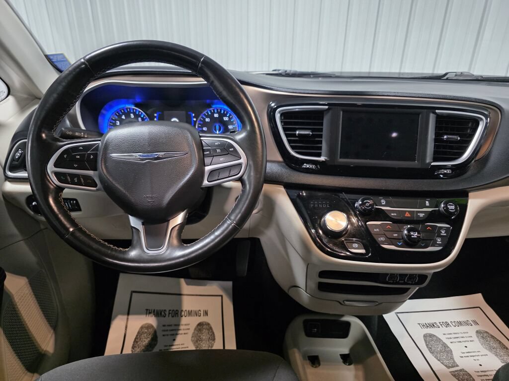 Used 2021 Chrysler Voyager LX w/ Cold Weather Group FWD image 8