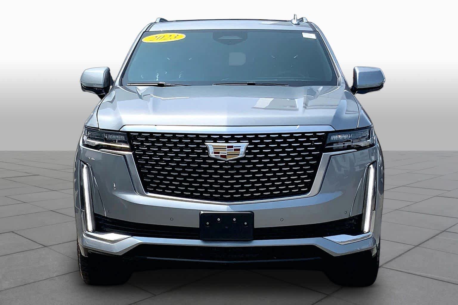 Used 2023 Cadillac Escalade Premium Luxury w/ LPO, Floor Liner Package AWD/4WD image 4