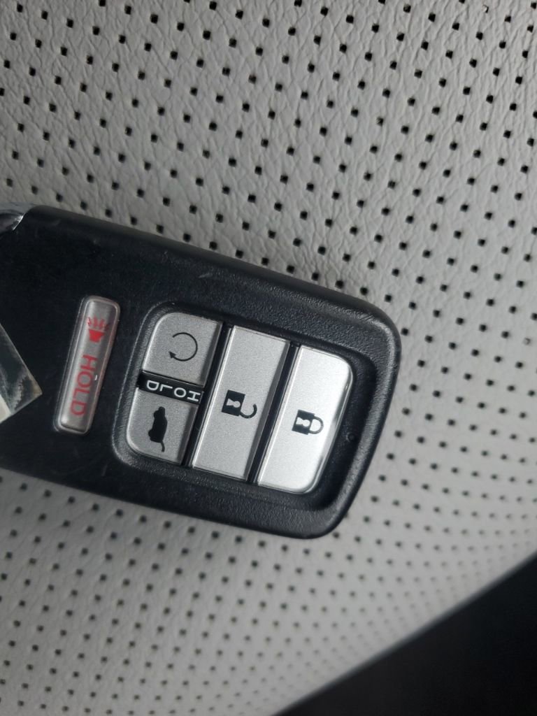 Used 2022 Honda Pilot Elite image 34