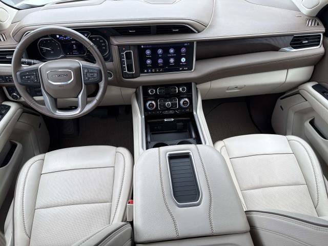 Used 2021 GMC Yukon Denali w/ Denali Premium Package AWD/4WD image 29