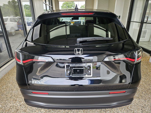 New 2027 Honda HR-V LX image 3