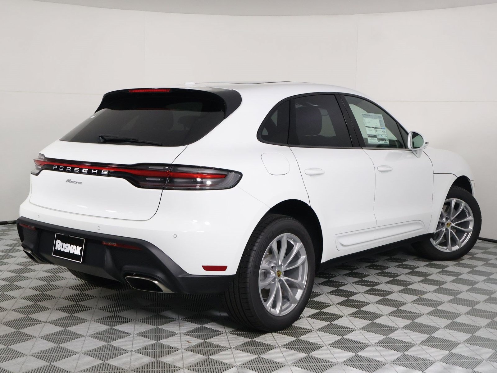 New 2026 Porsche Macan AWD/4WD image 7
