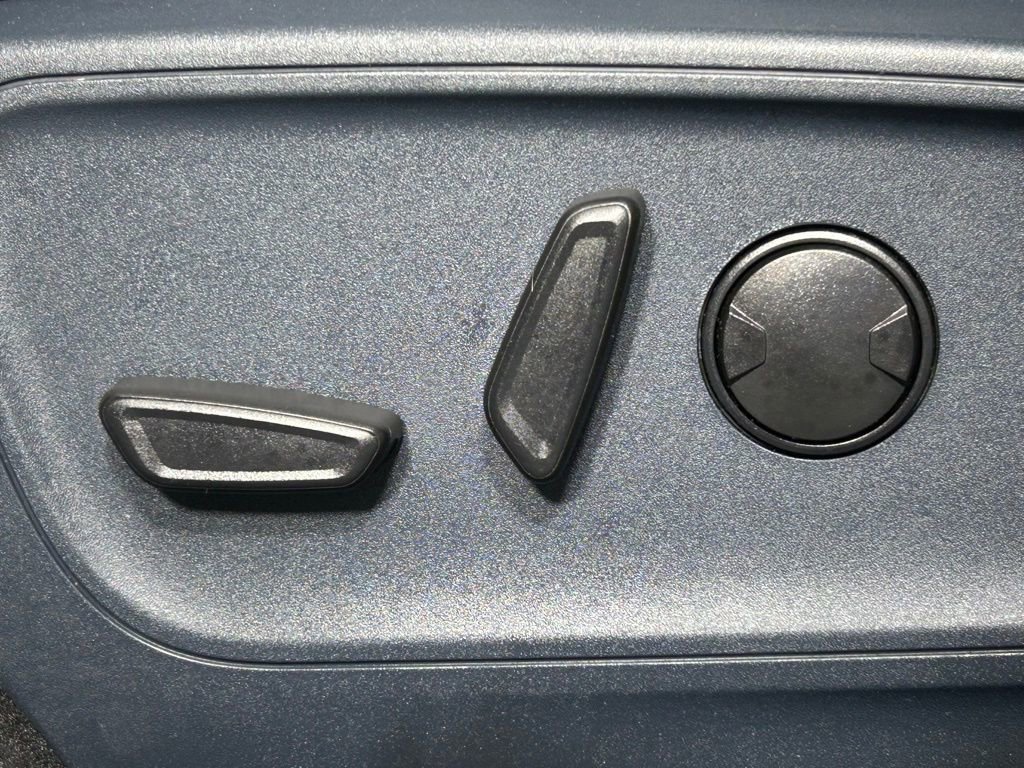 Used 2022 Ford Maverick Lariat image 29