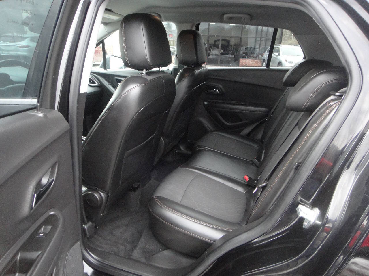 Used 2019 Chevrolet Trax LT w/ LT Convenience Package image 10