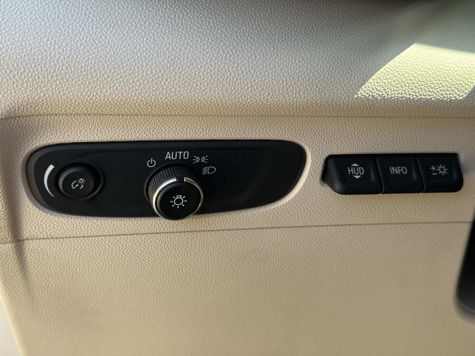 Used 2023 Buick Envision Avenir AWD/4WD image 21