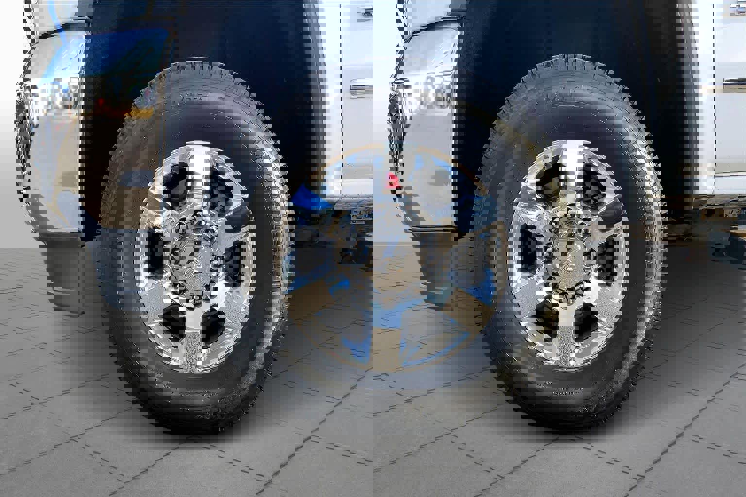 Used 2018 GMC Sierra 3500 SLT w/ Duramax Plus Package image 11