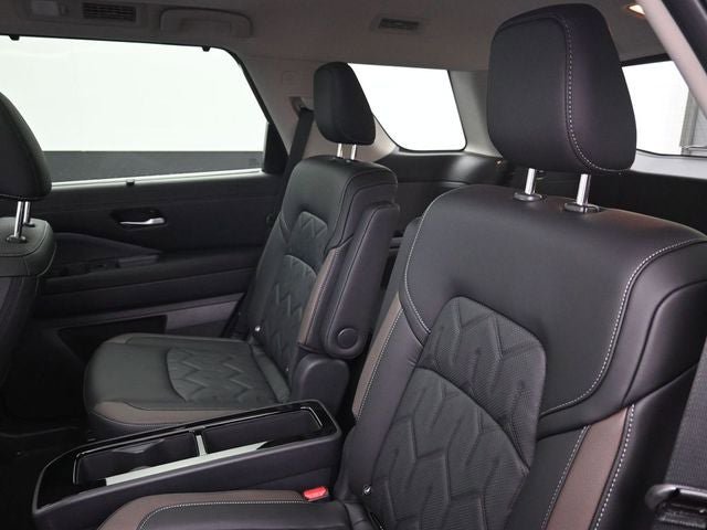 New 2026 Nissan Pathfinder Platinum AWD/4WD image 27