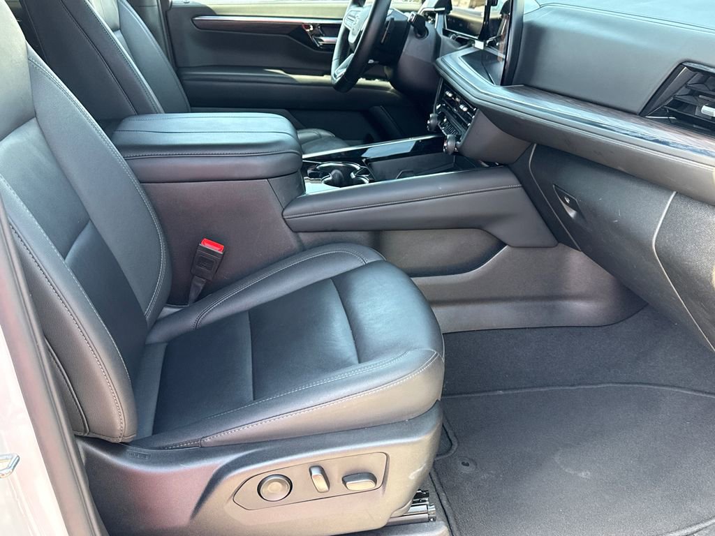 Used 2025 Chevrolet Tahoe Z71 image 11